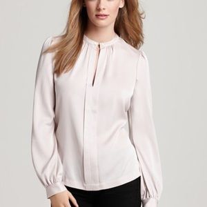 NWT 🔥 Diane Von Furstenberg Chic Billow blouse 12